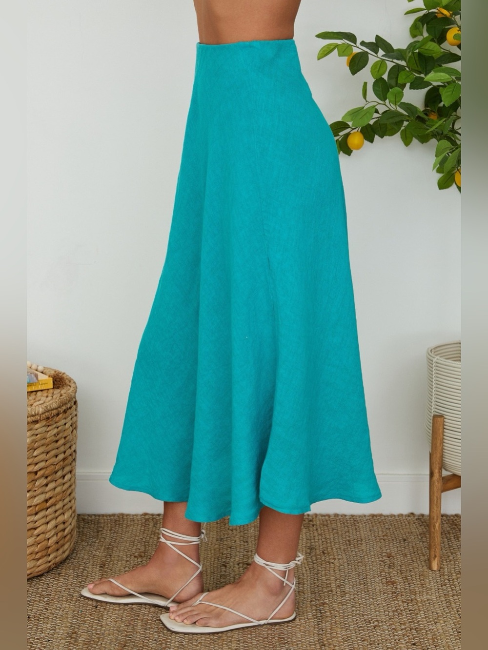 (113002-CAP) SOLID LINEN MIDI SKIRT - Picture 2 of 4